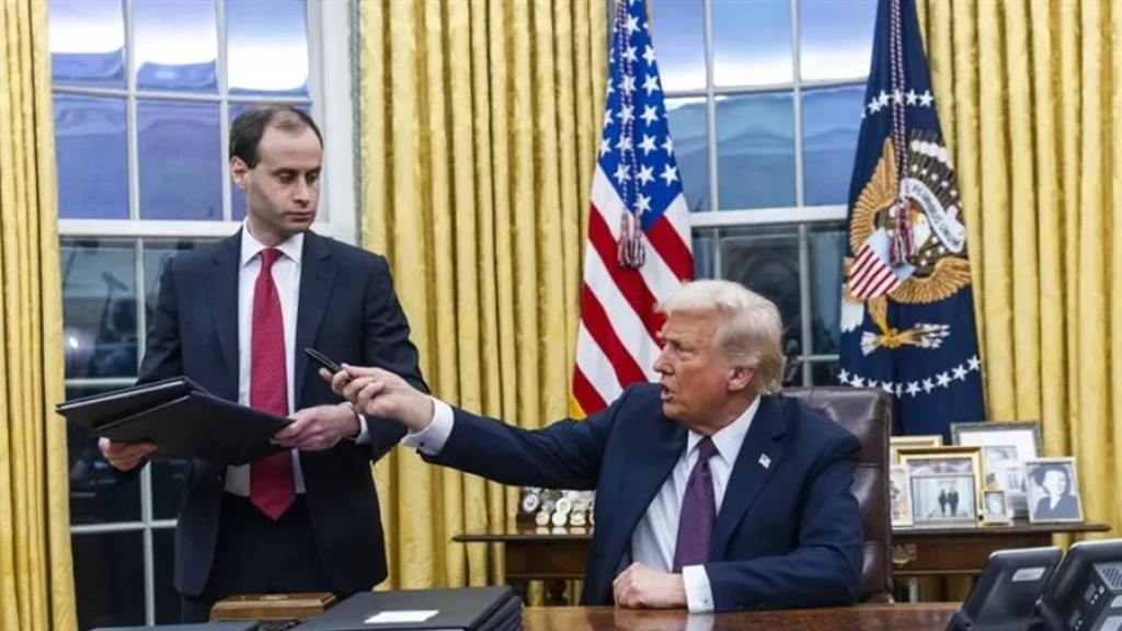 أكثر من ألف شركة تقاضي ترامب بسبب الرسوم الجمركية