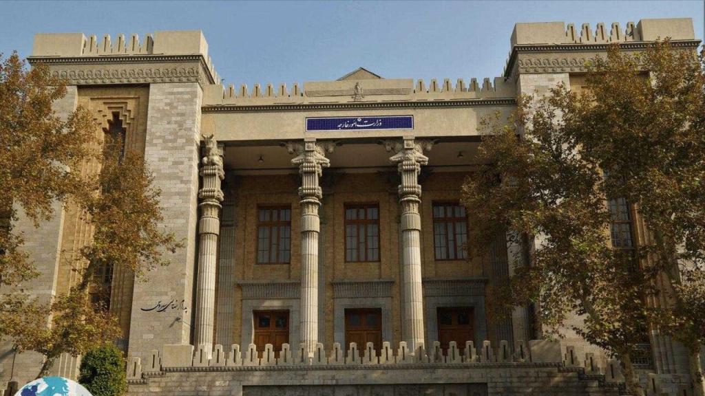 الخارجية الإيرانية تدين افتراءات المسؤولين الأميركيين