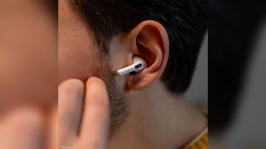 الاستخدام اليومي لسماعات الأذن.. أخطر مما تتصور