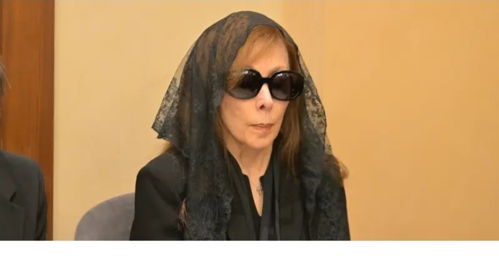 فيروز تودع “هلي” بالورود ورسالة على الإكليل