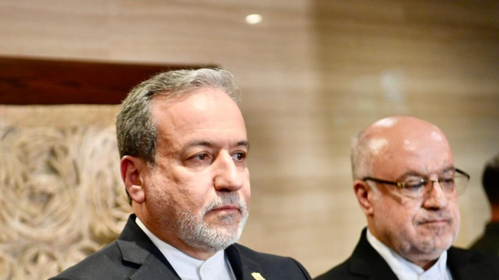 عراقجي: يتّهم واشنطن و”تل أبيب” بتحريك الاضطرابات