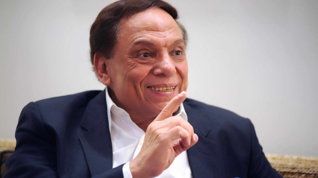 نجل عادل إمام ينشر صورة نادرة لوالده ويعلق: 