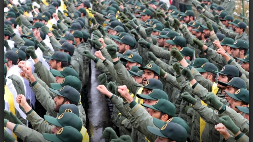 “الحرس الثوري”: ترامب يقود “إرهابيين” ضد إيران