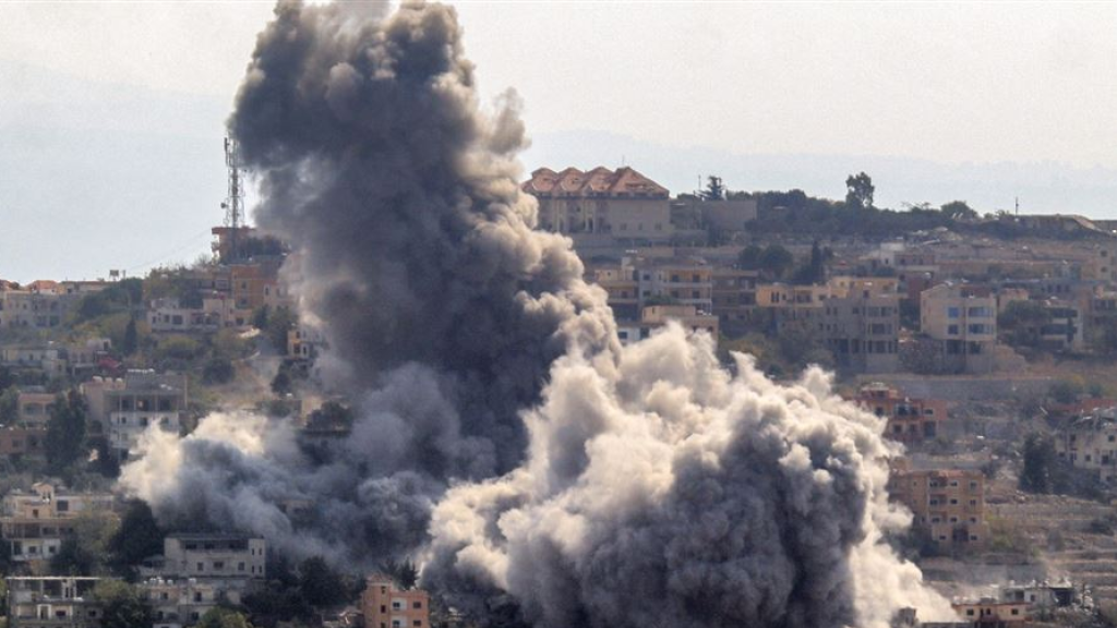إسرائيل تطلق حملة جوية واسعة | عون: لم أقل إن شبح الحرب انتهى