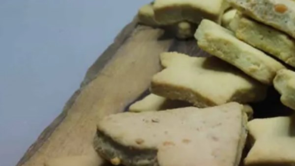 جديدة وغير تقليدية.. طريقة عمل بسكوت بالجبنة الشيدر والجودة