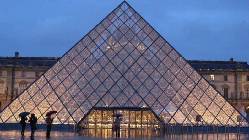 إضراب في “اللوفر”