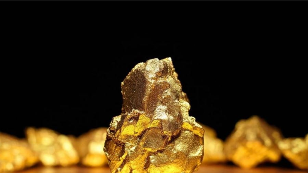 الذهب الصيني الصلب يهزَ عرش الدولار: كيف تُعيد بكين رسم موازين النظام المالي العالمي؟