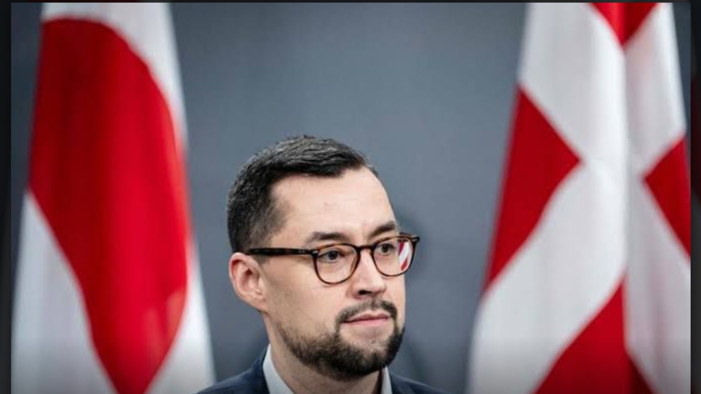 رئيس وزراء غرينلاند: لا نرغب بواشنطن