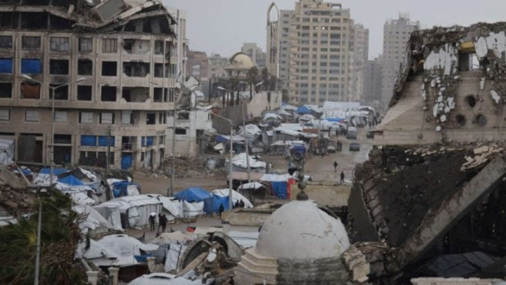 منخفض جوي جديد يواصل ما بدأته حرب الإبادة في غزة- (صور)