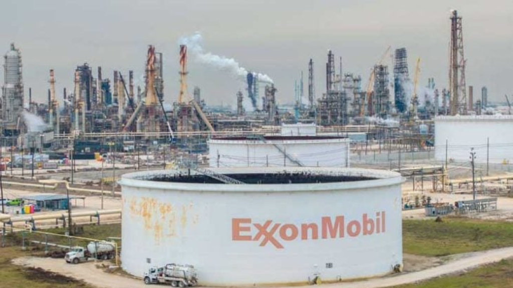 توقف مكاسب النفط مع استئناف شحنات فنزويلا ومخاوف بشأن إيران تلوح في الأفق