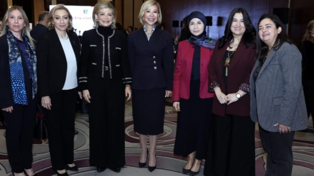 لقاء وطني للهيئة الوطنية لشؤون المرأة اللبنانية برئاسة اللبنانية الأولى لدعم اقتراح قانون الكوتا النسائية في الانتخابات النيابية المقبل.