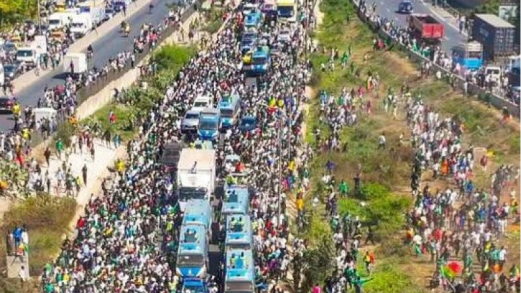 استقبال حاشد للمنتخب السنغالي في بلاده