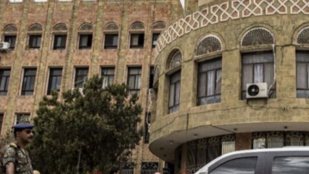 ما وراء ستار 