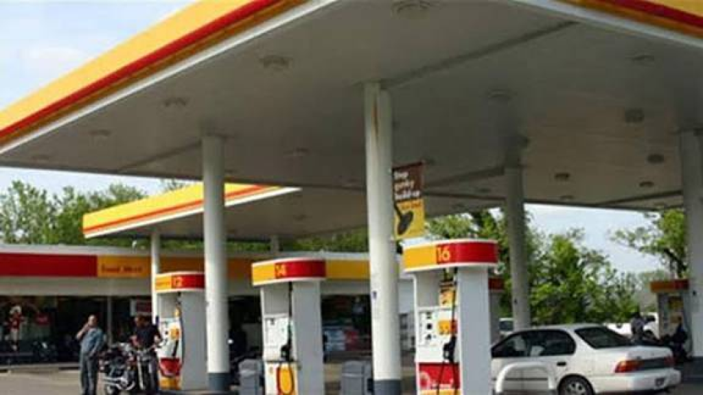 محطات المحروقات تلوح بالاقفال!