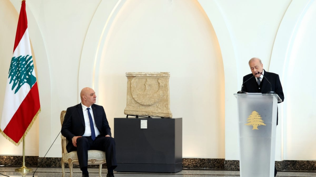 عون يخاطب السلك القنصلي: صورة لبنان أمانة والإصلاح يبدأ بالانتخابات