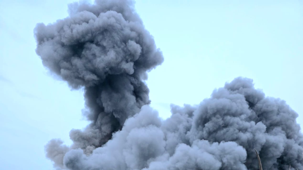 وزارة الصحة اللبنانية: 19 مصاباً بينهم إعلاميون في غارات إسرائيلية على قناريت – قضاء صيدا