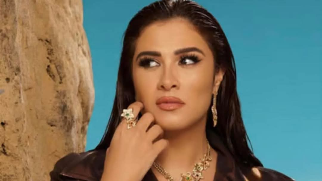 ياسمين عبد العزيز ترد على محاولات تشويه صورتها بالقانون