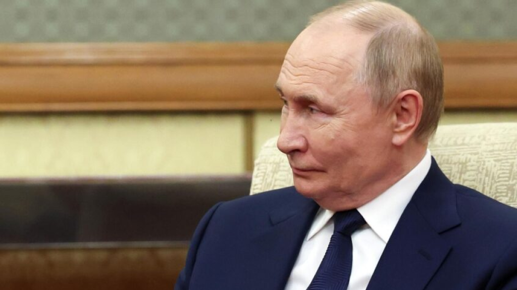 بوتين امام محمود عباس: قيام دولة فلسطينية بكامل مهامها هو السبيل الوحيد للتوصل إلى تسوية في الشرق الأوسط