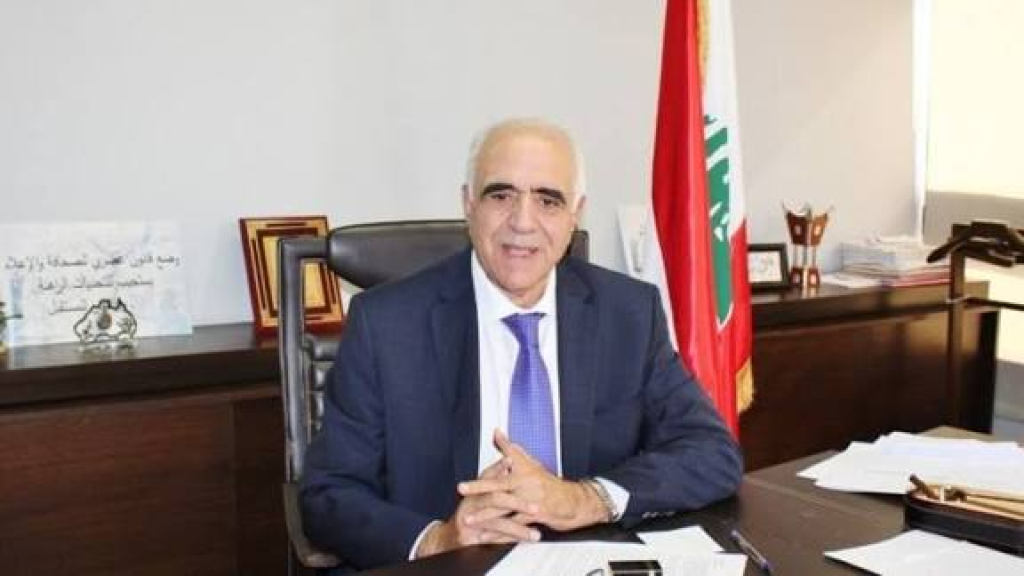 القصيفي يتصل بالصحافيين في قناريت مطمئنًا ويشيد بشجاعتهم