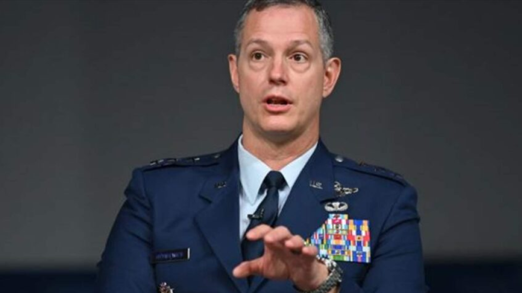 قائد قوات حلف الأطلسي: تعاون روسيا والصين بالقطب الشمالي يقلقنا