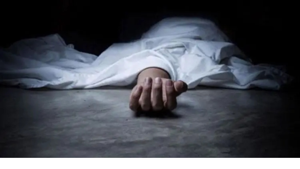 جثة تتحرك بين القبور تثير ضجة!