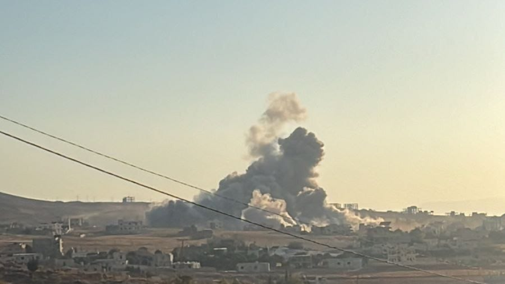 استهداف سيارة على طريق بعلبك الدولي