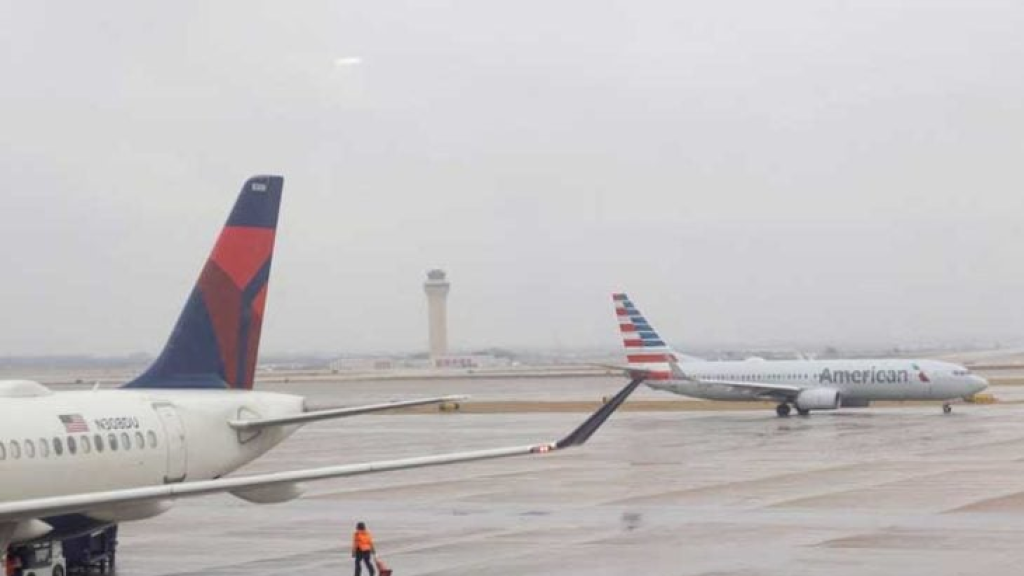 إلغاء أكثر من 8 آلاف رحلة مع اقتراب عاصفة شتوية كبرى عبر معظم أنحاء أمريكا