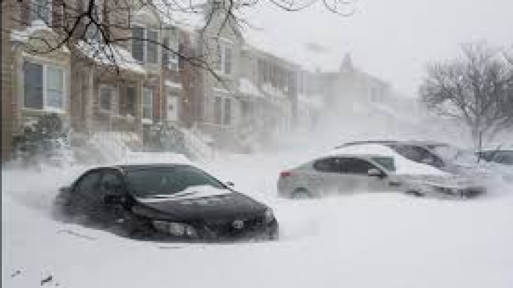 إلغاء آلاف الرحلات الجوية بالولايات المتحدة بسبب عاصفة شتوية قوية