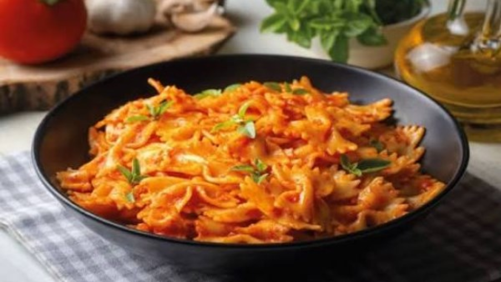المعكرونة التركية تسيطر على السوشيال ميديا.. وصفة سهلة ولذيذة تشعل الترند