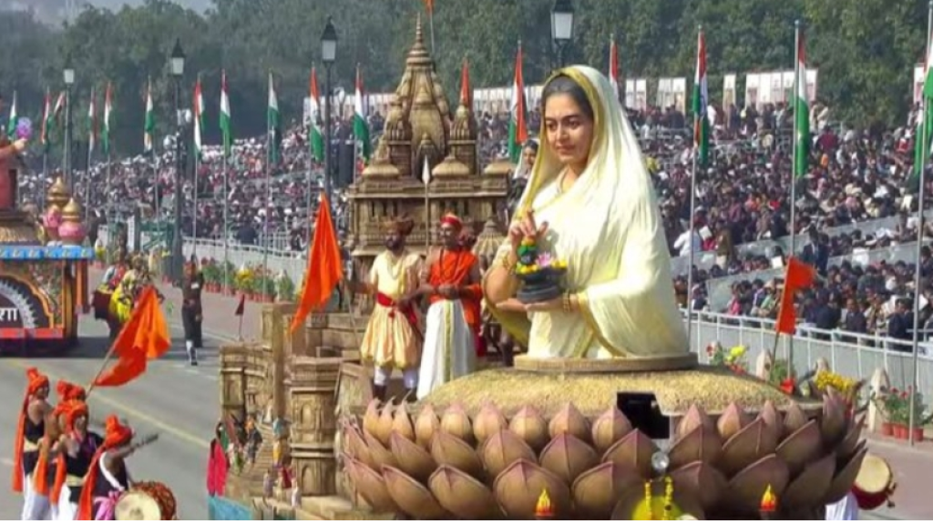 عرض عسكري بمناسبة يوم الجمهورية في الهند (فيديو)