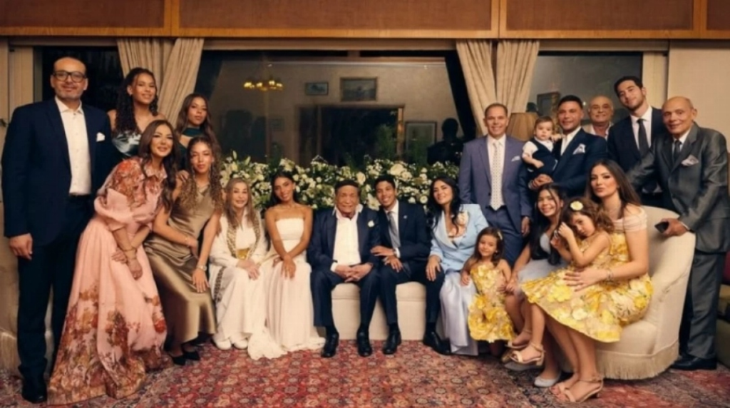 نقيب المهن التمثيلية في مصر: الشائعات حول عادل إمام سخيفة