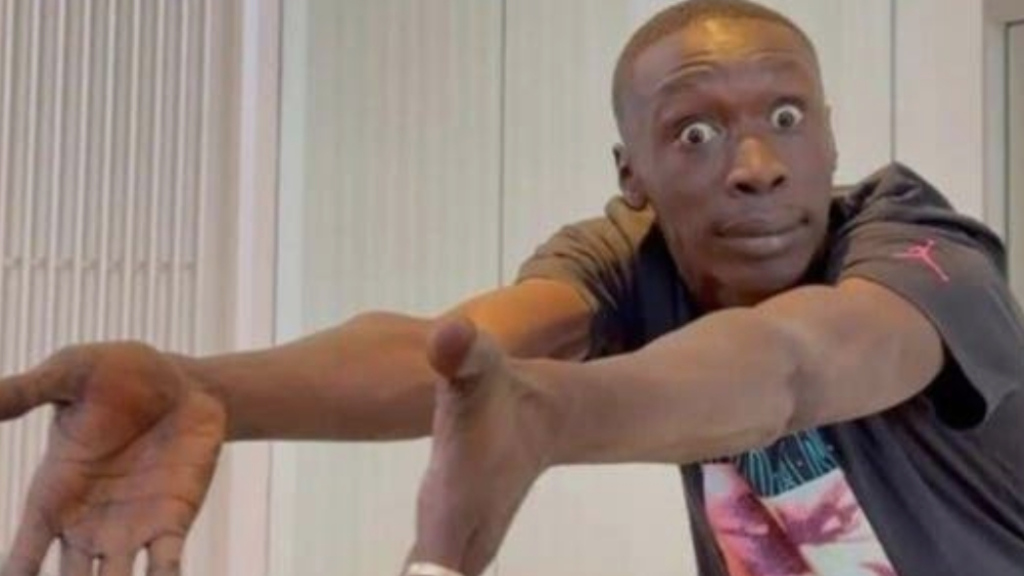 أشهر تيك توكر في العالم يبيع صورة وجهه.. بنحو مليار دولار (فيديو)