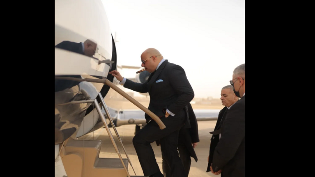 طائرة خاصة ومحام وحكم بالإعدام.. فيديو يثير ضجة واسعة في مصر