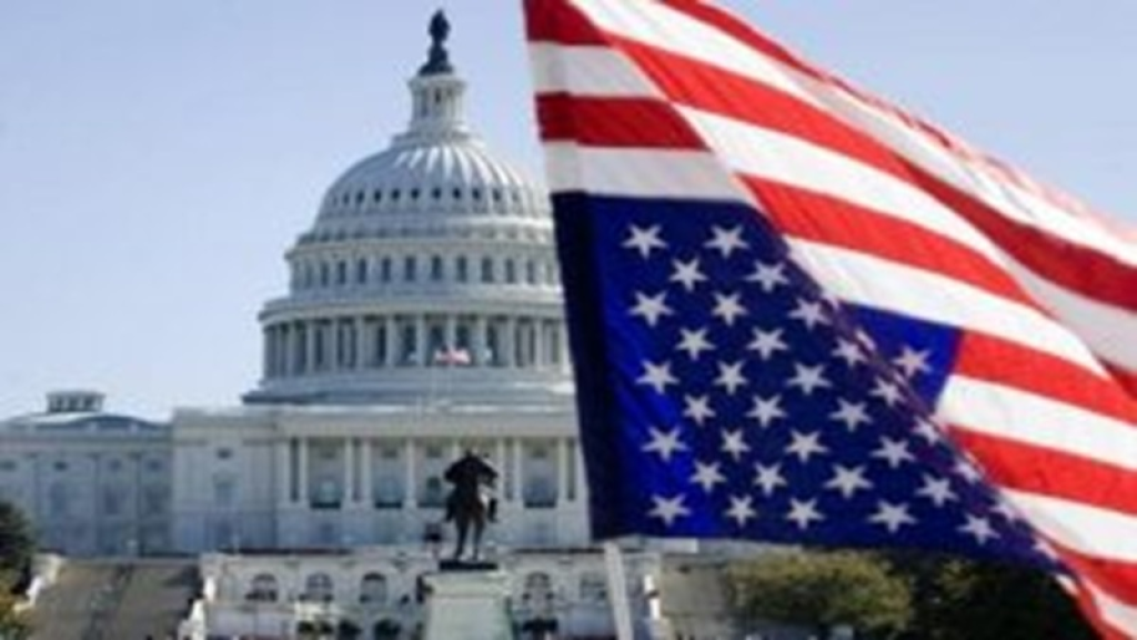 هجوم بمادة مجهولة يستهدف نائبة أميركية! (فيديو)