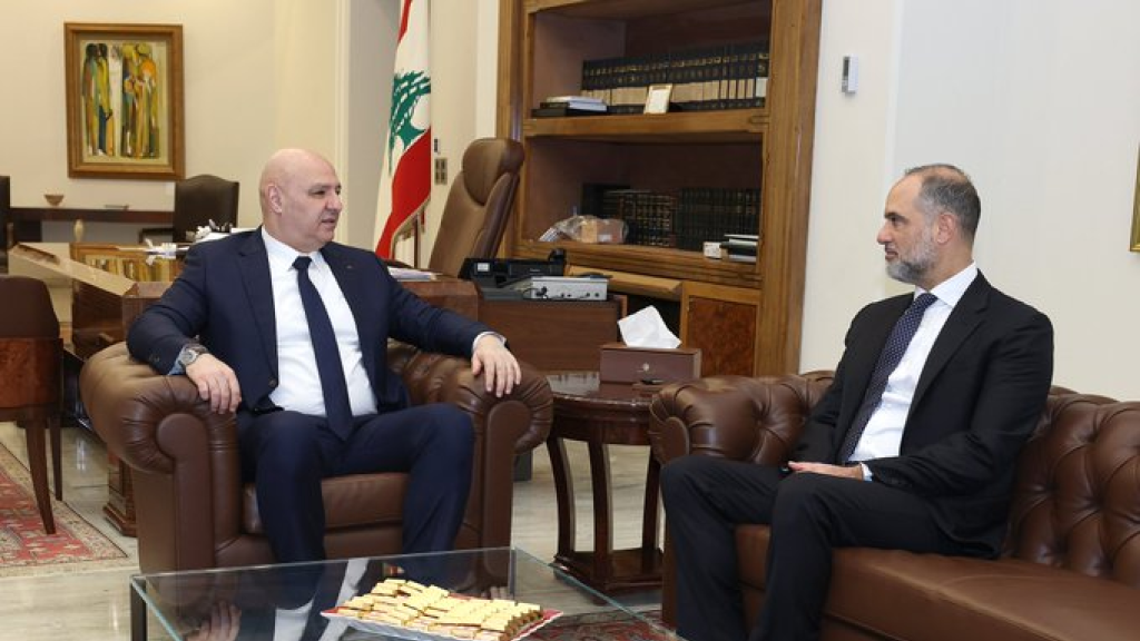 عون اطلع من رسامني على التحضيرات لتشغيل مطار القليعات