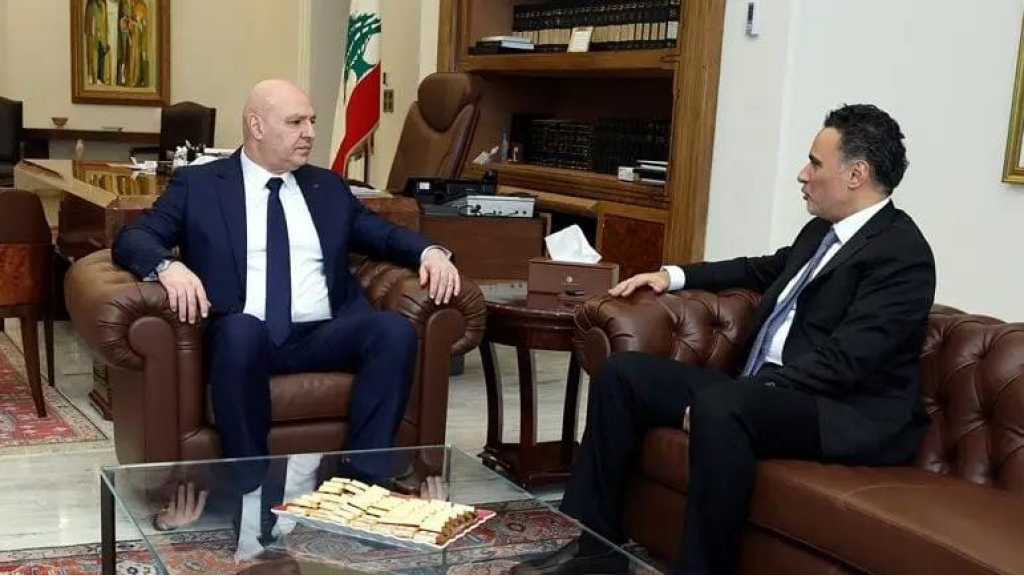 عون يطّلع من رئيس لجنة الرقابة على المصارف على عمل اللجنة وخطتها