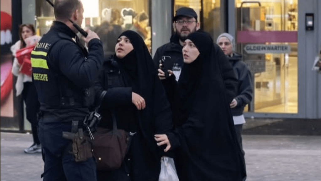 فيديو يهز هولندا بعد ضرب سيدتين محجبتين.. ما القصة؟