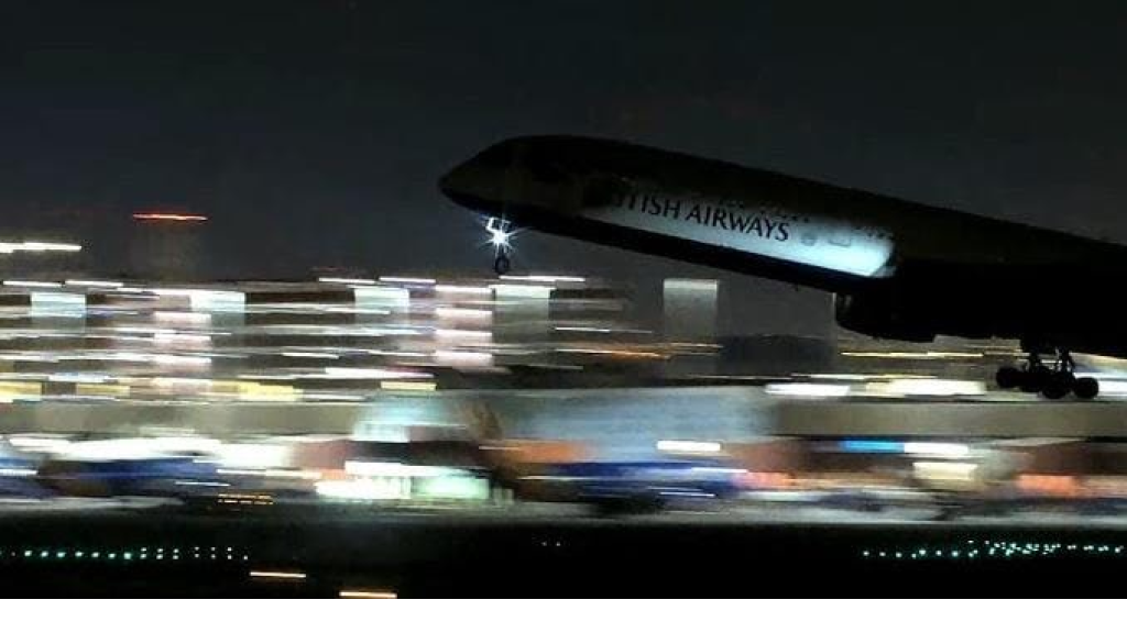 فقدان إطار طائرة أثناء الإقلاع من لاس فيغاس (فيديو)