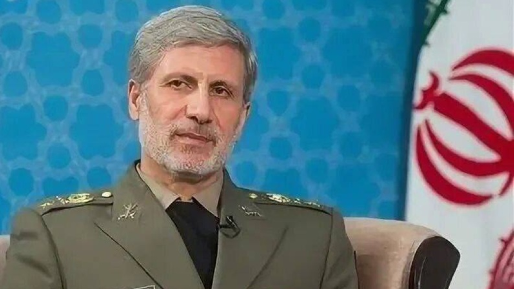 حاتمي: ألحقنا ألف مسيّرة بقواتنا