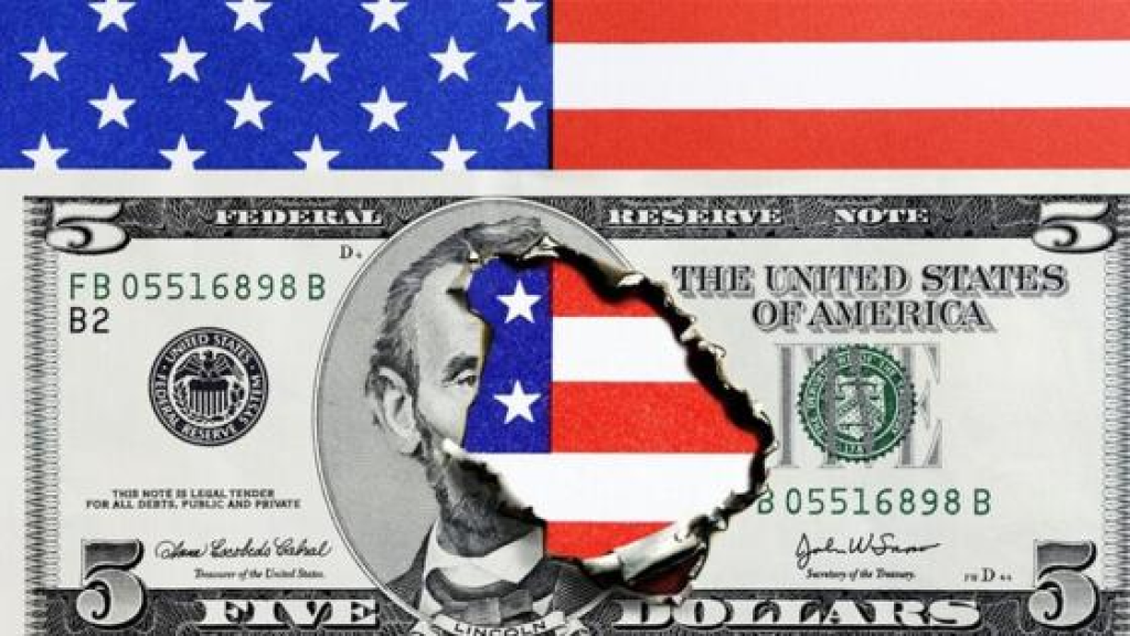 العالم يتجه لـأزمة دولار ستكون أشد قسوة من انهيار 2008