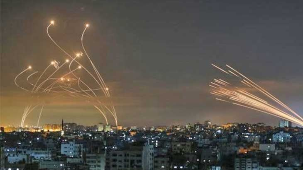 شبح «الدولة الفاشلة» في طهران: كيف يخطئ العالم في قراءة الزلزال الإيراني؟