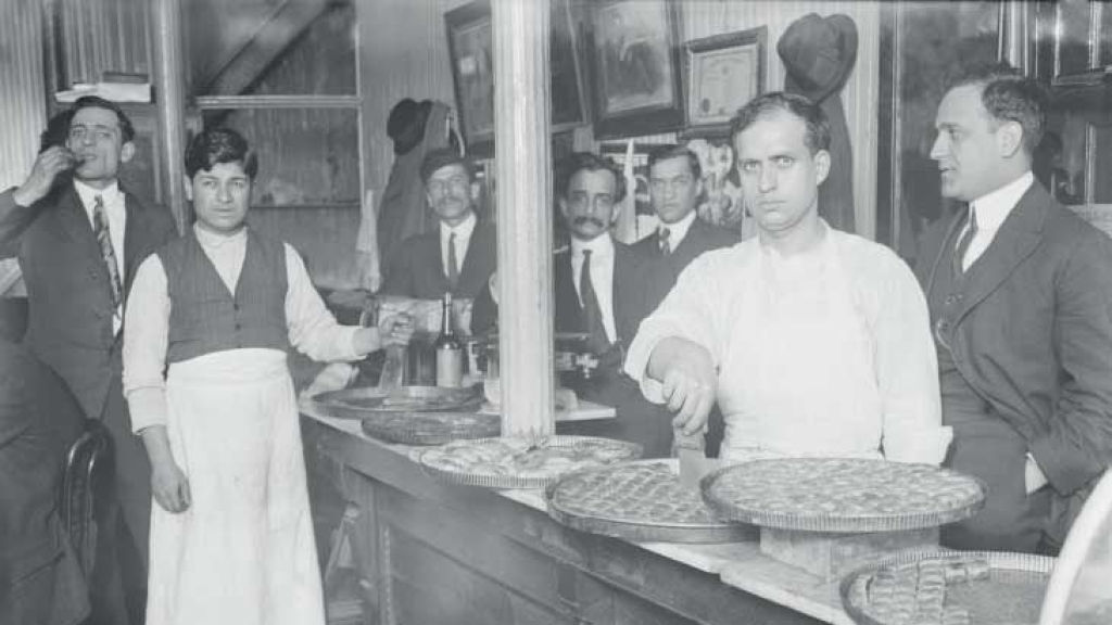 صناعة المطبخ الشامي: تاريخ جديد للطعام والسياسة في بلاد الشام