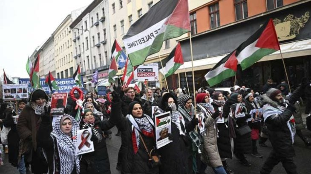 برلين.. مئات المتظاهرين يحتجون على انتهاكات إسرائيل في غزة- (صور)