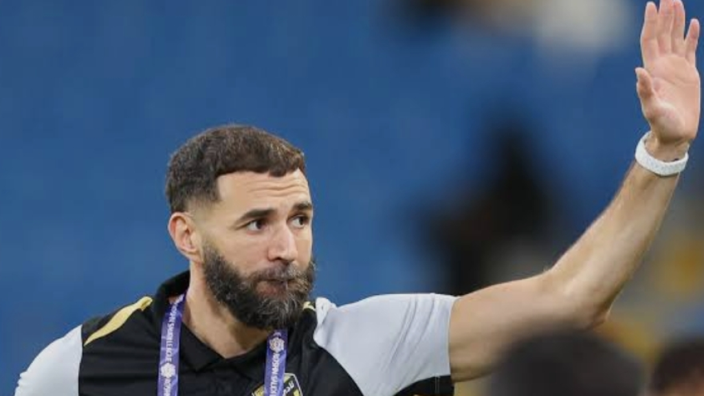 بنزيما يشبّه الهلال بريال مدريد.. ويوجه رسالة إلى جماهير فريقه الجديد