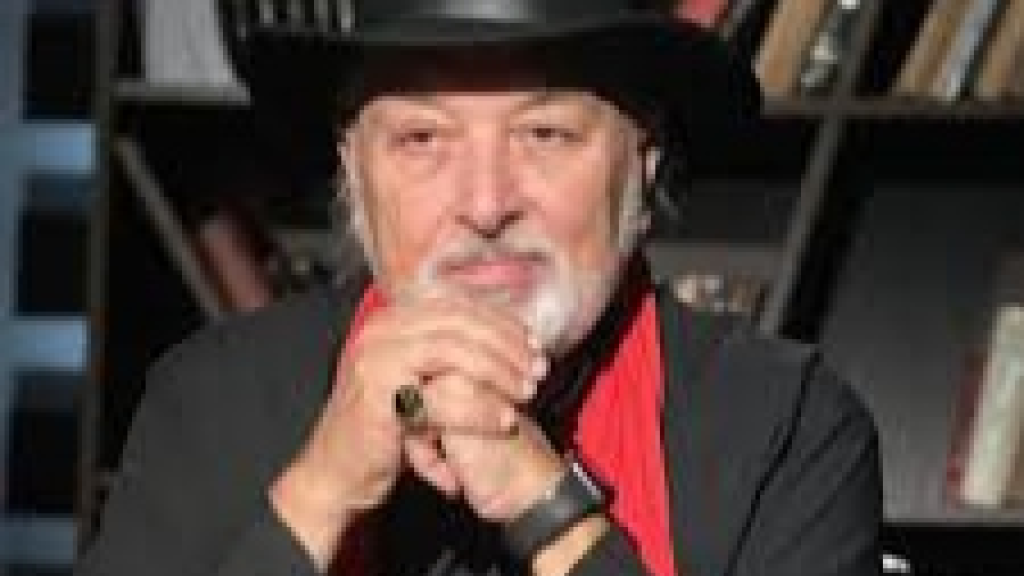 عالم يحكمه القوادون