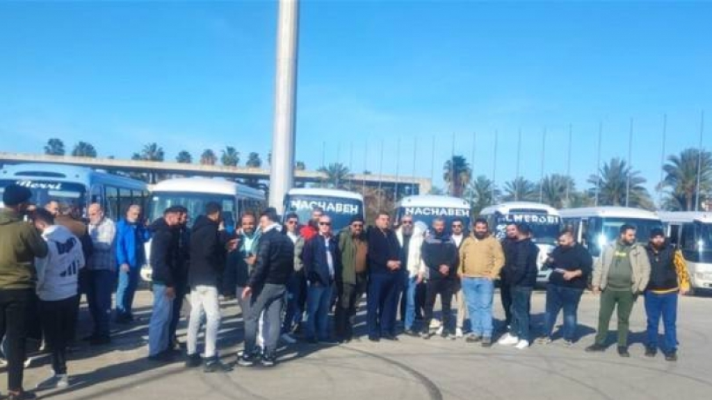 اعتصام لاصحاب باصات نقل الطلاب!!