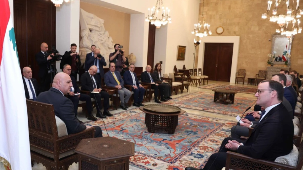 الرئيس عون استقبل عضو البرلمان الألماني جنز سبان: لبنان يدرس مع الدول الراغبة في استمرار وجودها بعد انسحاب “اليونيفيل”