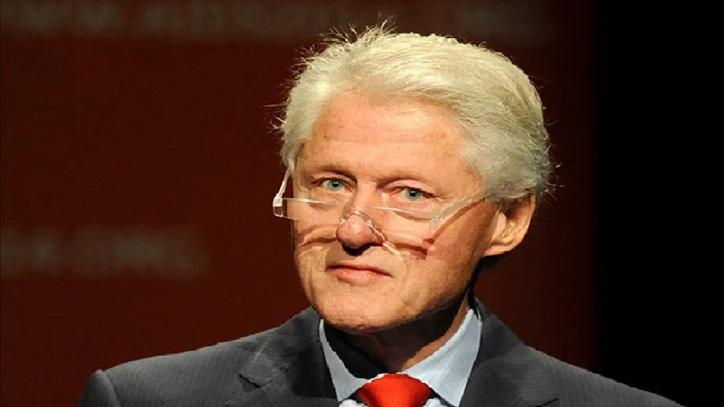 كلينتون يوافق على المثول في قضية إبستين!