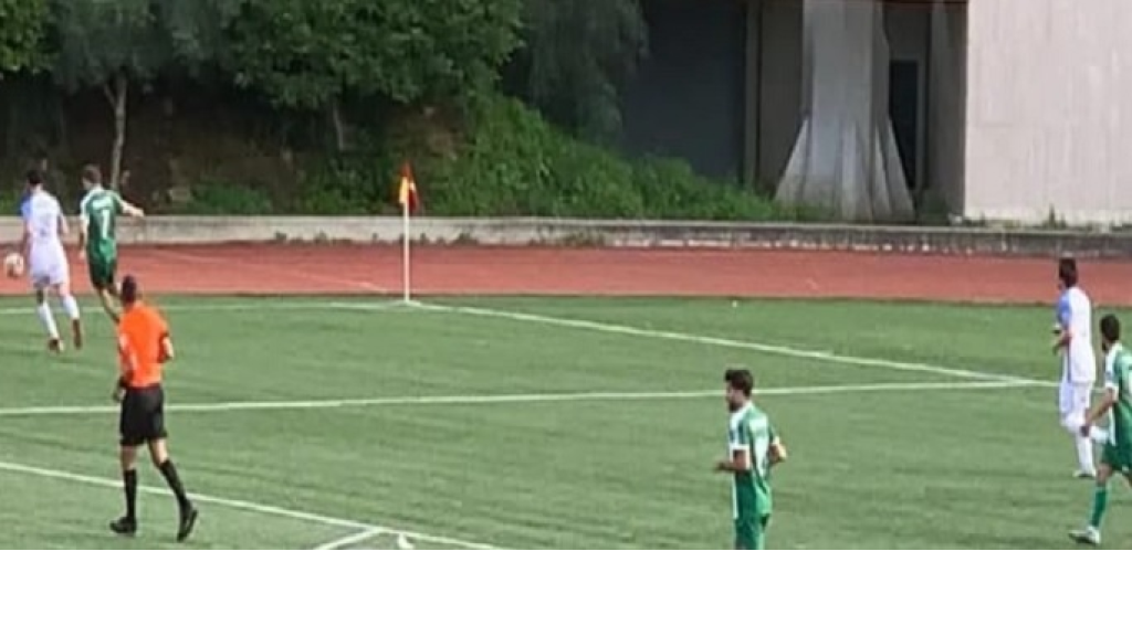 الدوري اللبناني لكرة القدم: الأنصار يسحق الراسينغ ويعزز صدارته للبطولة