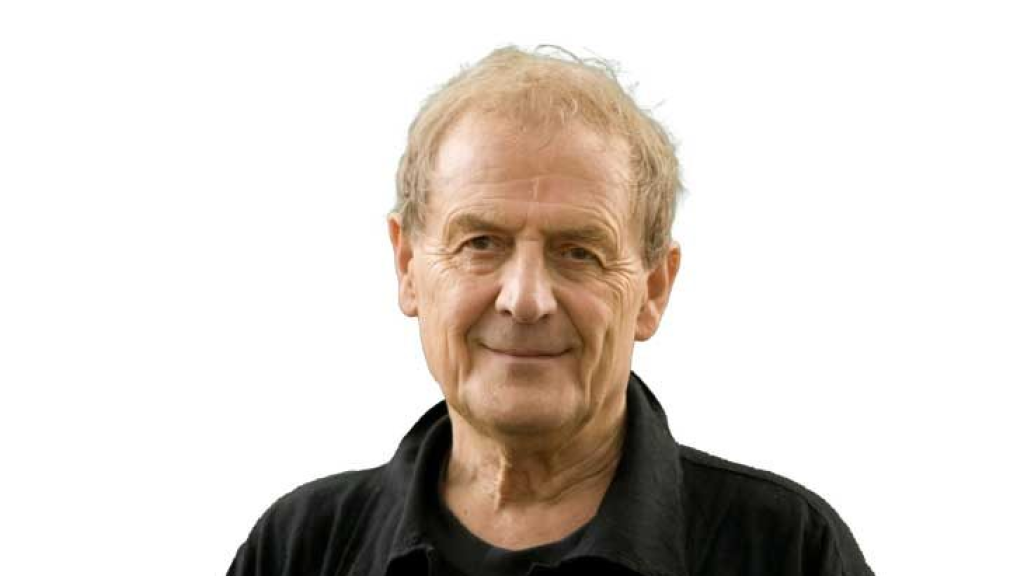 الرجل الذي جاء ليقرأ الإيقاع: توني هاريسون شاعر يوركشاير والمسرح الوطني